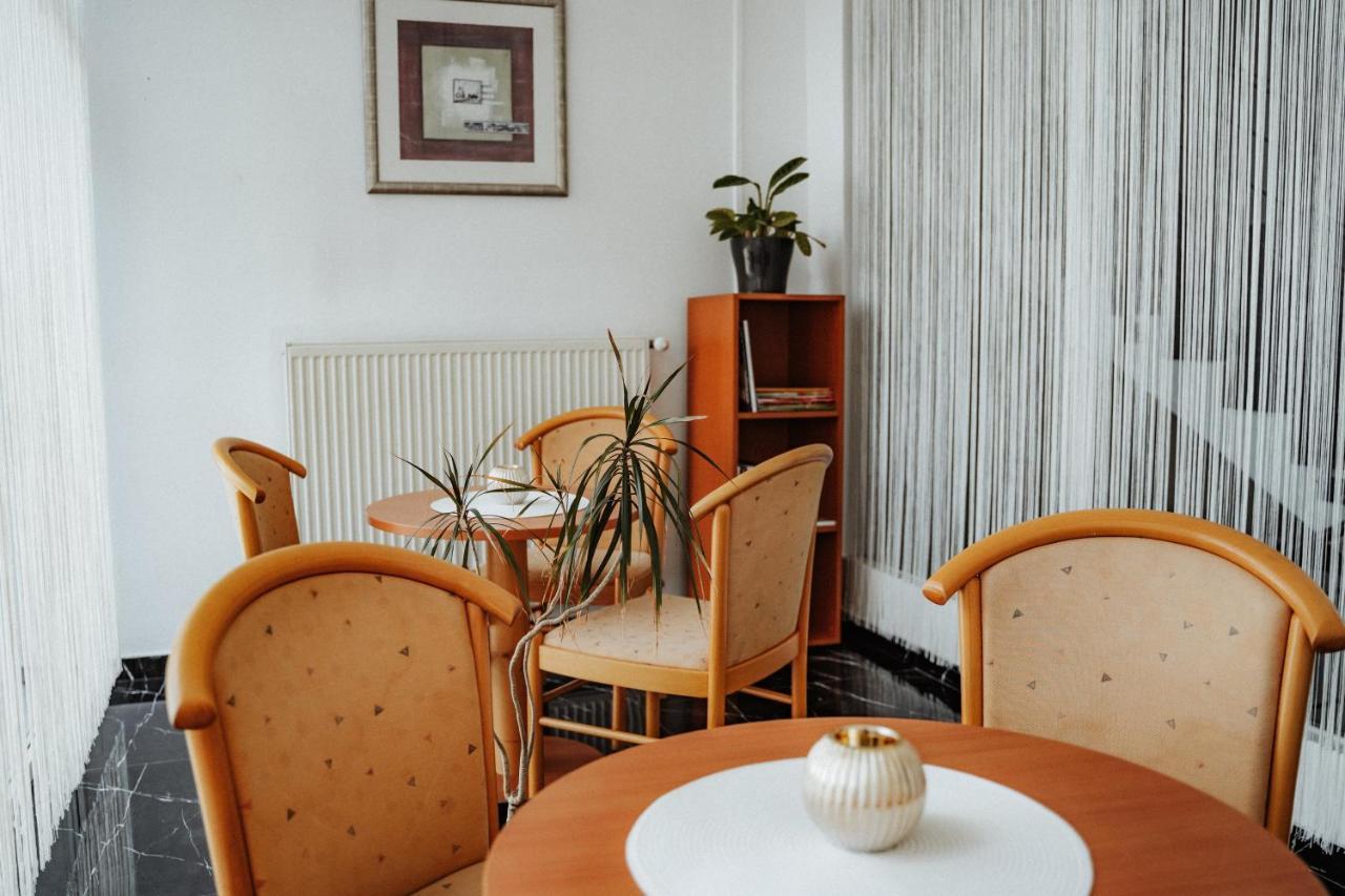 ジリナ Dudok Houseアパートホテル エクステリア 写真