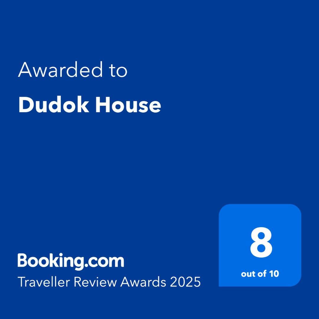 ジリナ Dudok Houseアパートホテル エクステリア 写真